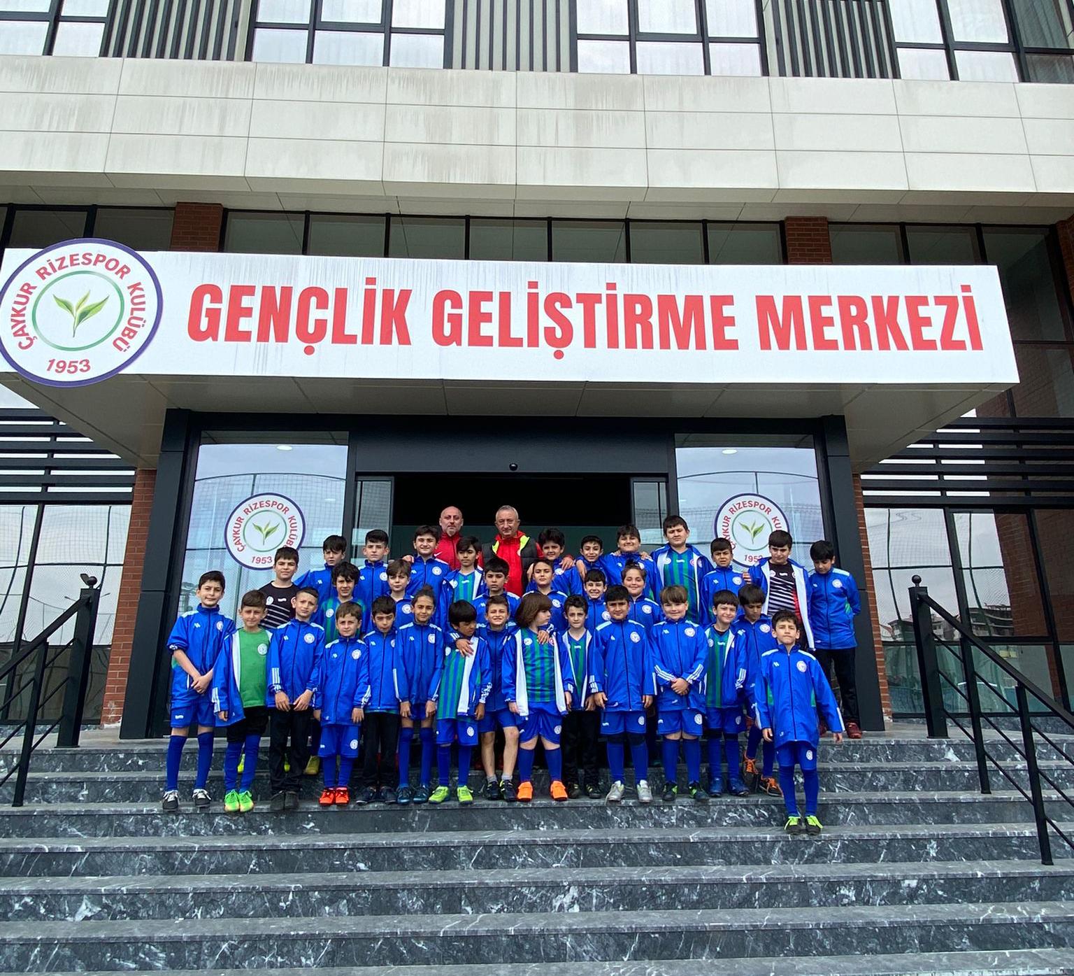 Çaykur Rize Spor Futbol Okulu  (2)