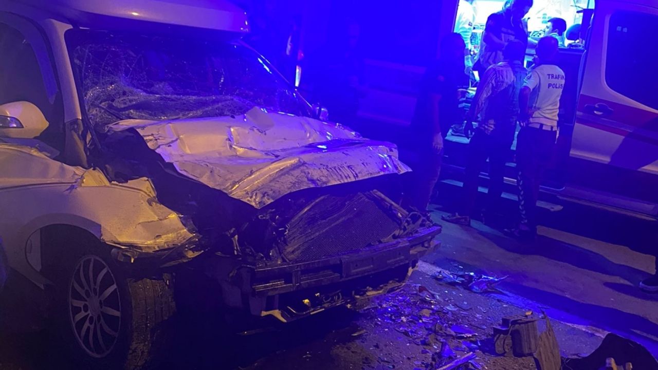 Artvin'deki trafik kazası! 5 kişi yaralandı