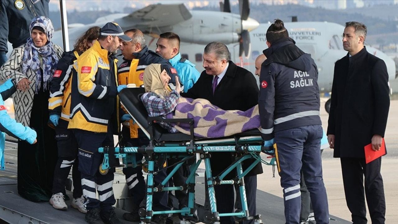 Sağlık Bakanı Koca: Hastaların Türkiye'ye gelebilmesi için çalışıyoruz