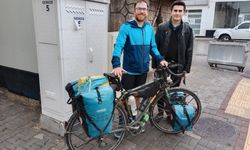 Bisikletiyle dünya turuna çıkan İngiliz turist, Gerede'de mola verdi