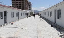 Hatay'da depremde büroları yıkılan avukatlar, prefabrik yazıhanelerde hizmet verecek