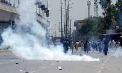 Pakistan'daki protestolarda ölenlerin sayısı 9'a çıktı