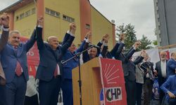 Ardanuç CHP’li adayları bağrına bastı