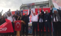 CHP’li adaylar Borçka’da seçmene hitap etti