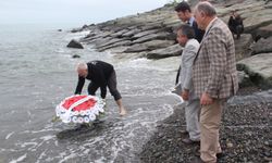 Çevre Haftası Kapsamında Arhavi'de Denize Çelenk Bırakıldı