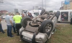 Samsun'da çarpışan kamyonetin ve minibüsün sürücüleri yaralandı