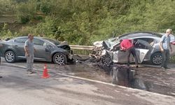 İki otomobilin çarpıştığı kazada 1 kişi öldü, 3 kişi yaralandı