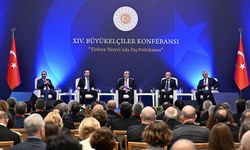"Türkiye Yüzyılı'nda Ekonomi, Ticaret, Teknoloji ve Enerji Paneli" düzenlendi