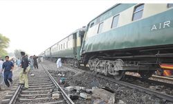 Yolcu treni raydan çıktı: 22 kişi öldü, 50 kişi yaralandı
