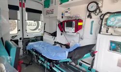 Türkiye'den gönderilen 2 tam donanımlı acil yardım ambulansı Libya'daki yetkililere teslim edildi