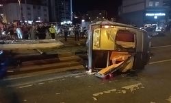 Midibüs devrildi: 7 kişi yaralandı