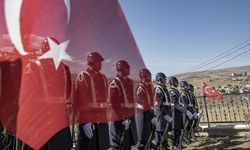 PKK'lı teröristlerin katlettiği 33 Yavi şehidi mezarları başında anıldı