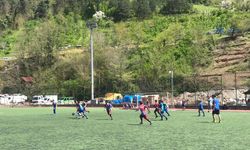 Borçka Trabzonspor Futbol Okulu çalışmalara devam ediyor