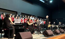 Müzik öğretmenlerinden 100. yıl konseri