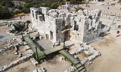 Antik kentteki kazılarda Osmanlı dönemi türbe kalıntılarına rastlandı