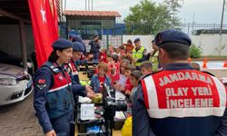 Jandarma ekipleri okulları ziyaret ediyor