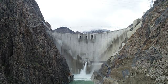 Türkiye’nin en büyük barajında su yüksekliği 112 metreyi aştı