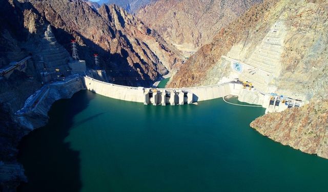 Yusufeli Barajı elektrik üretimi için gün sayıyor