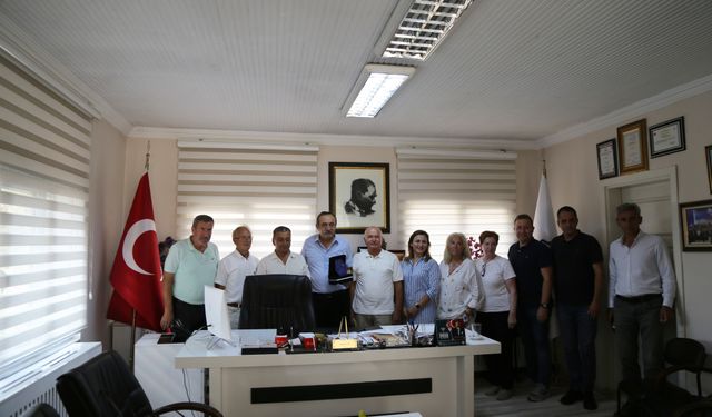 İstanbul Artvinliler Hizmet Vakfı  üyelerinden Başkan Acar’a ziyaret