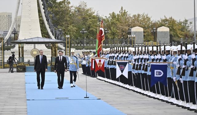 Cumhurbaşkanı Erdoğan, Türkmenistan Devlet Başkanı Berdimuhamedov'u resmi törenle karşıladı