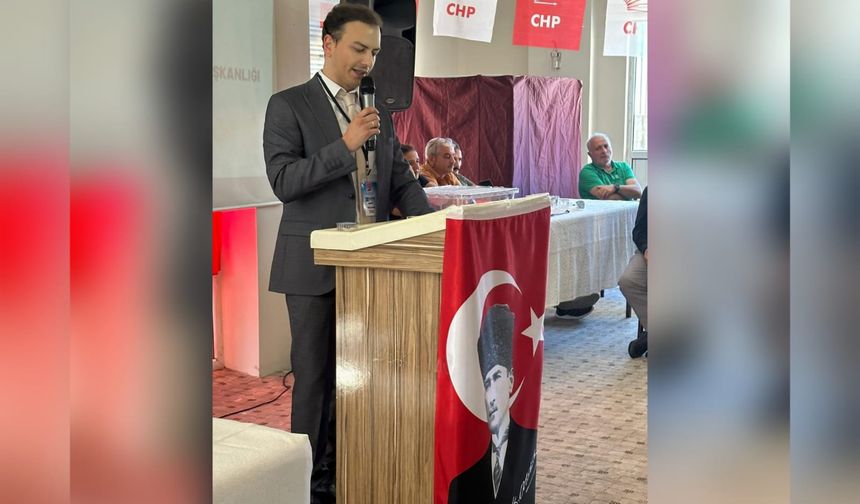 Arhavi CHP İlçe Başkanı Sezer Çakmak 